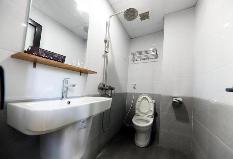 Deluxe room with river view, Son Doong Riverside