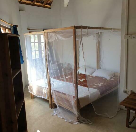 اتاق اکونومی, Surfpoint Sri Lanka Kite Village