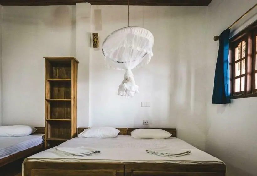 オーシャンビュースタンダードルーム, Surfpoint Sri Lanka Kite Village