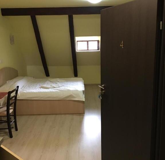 Номер Deluxe, Casa Mots