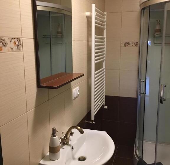 Семейный Номер, Casa Mots