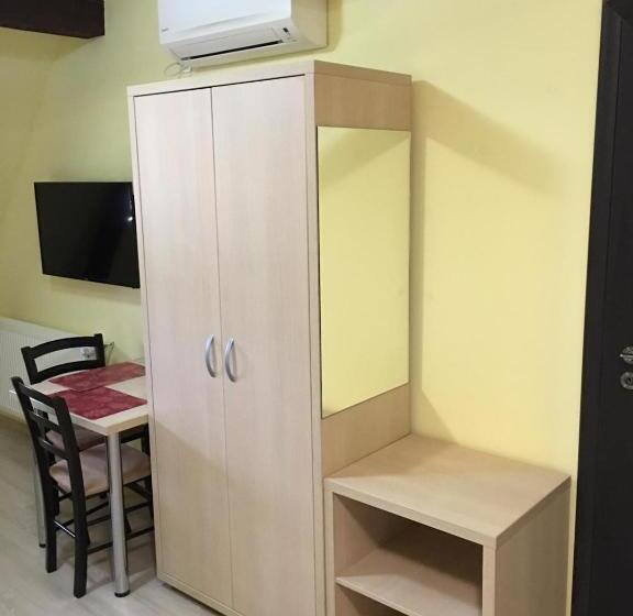 Семейный Номер, Casa Mots