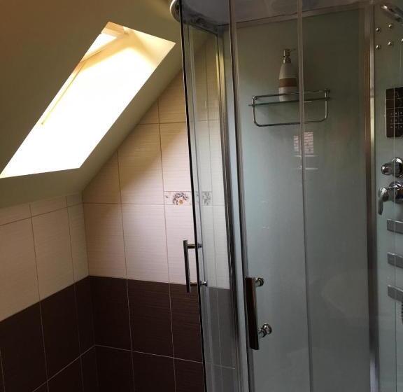 اتاق استاندارد, Casa Mots