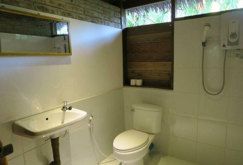 اتاق لوکس با چشم‌انداز باغ, Kipling's Bay Guest House