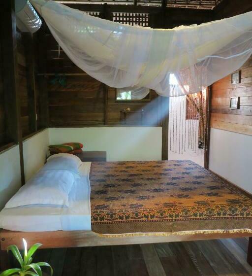 اتاق لوکس با چشم‌انداز باغ, Kipling's Bay Guest House