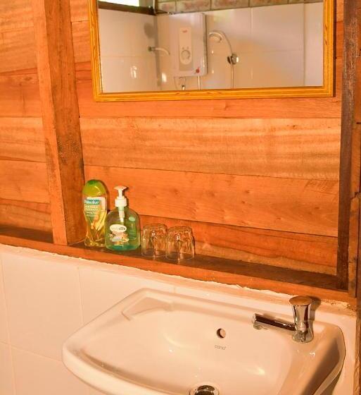اتاق استاندارد با چشم‌انداز باغ, Kipling's Bay Guest House
