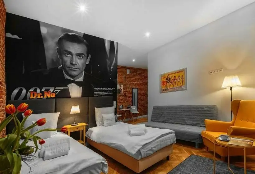 スタンダードスタジオ, Cinema Rooms   Piotrkowska