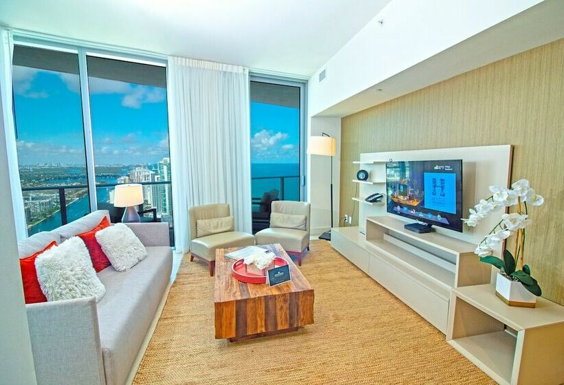 패밀리 스위트, Lyfe Beach Resort