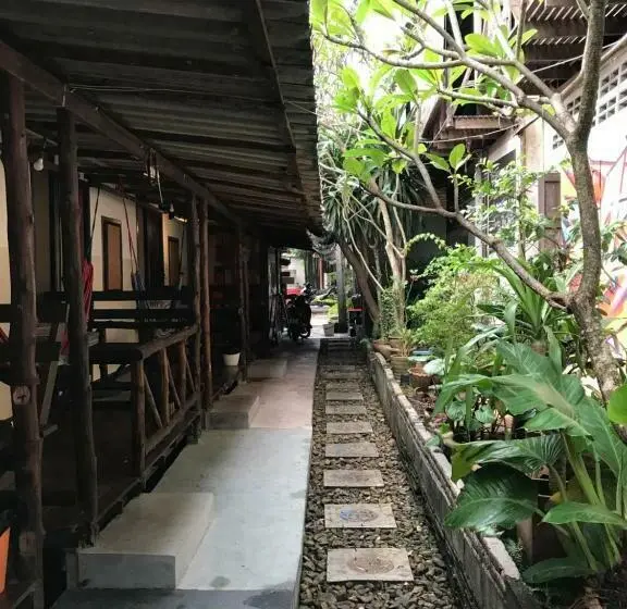 Economy-huone, Cafe Del Sunshine