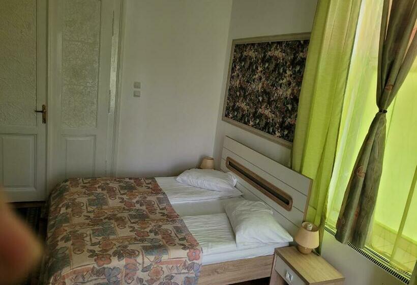 غرفة قياسية, Casa Anda