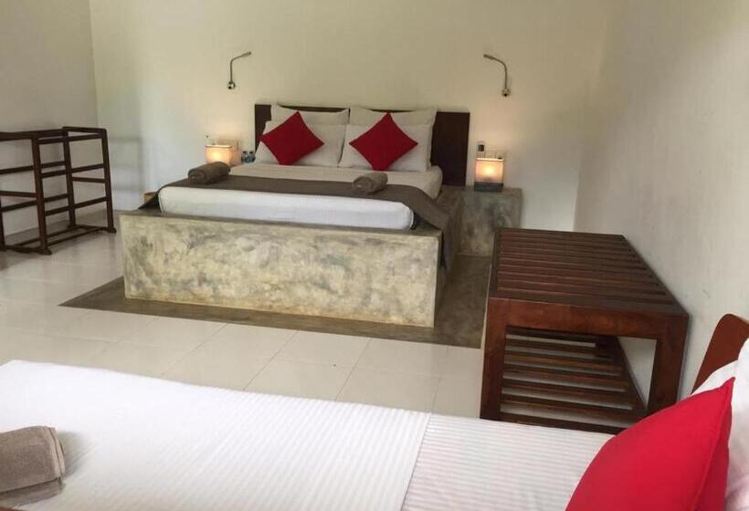 스탠다드 트리플 발코니 룸, Goddess Garden Sigiriya