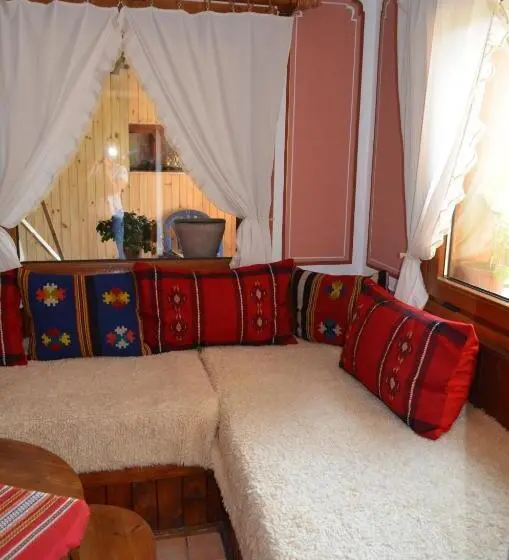 Huoneisto 1 Makuuhuone, Guest House Zlatniyat Telets