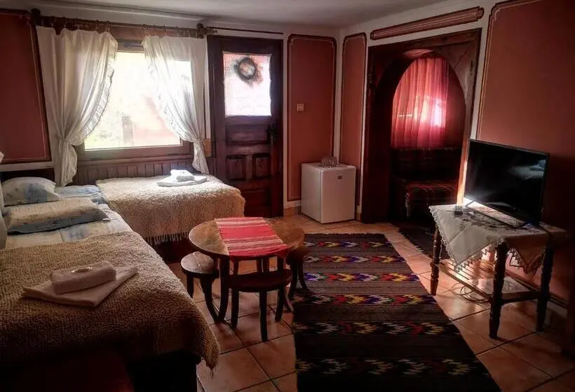 Huoneisto 1 Makuuhuone, Guest House Zlatniyat Telets