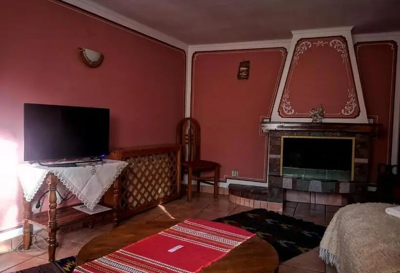 Huoneisto 1 Makuuhuone, Guest House Zlatniyat Telets
