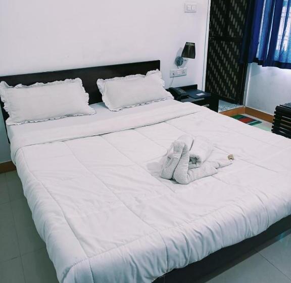 Deluxe-huone, The Royal Lake View Villa