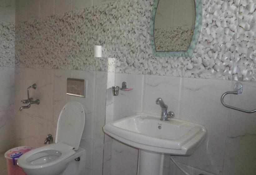 Deluxe-huone, The Royal Lake View Villa