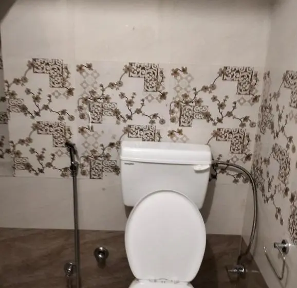 エコノミールーム, The Royal Lake View Villa