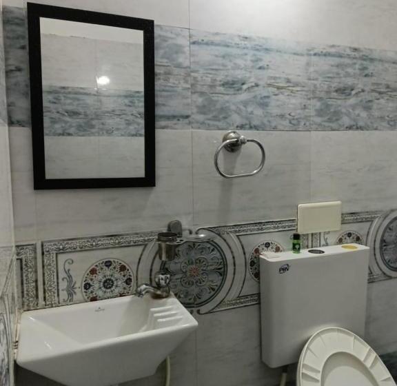 Economy Triple Room, The Royal Lake View Villa