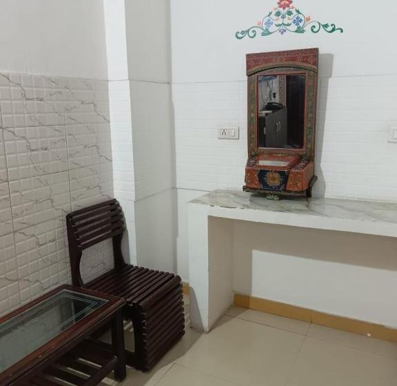 Economy Triple Room, The Royal Lake View Villa