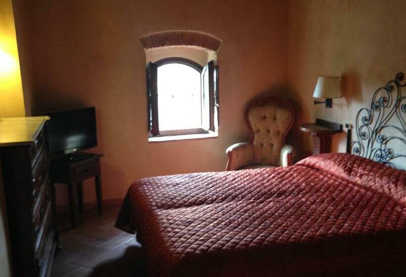 غرفة قياسية, Camere Dentro Il Castello