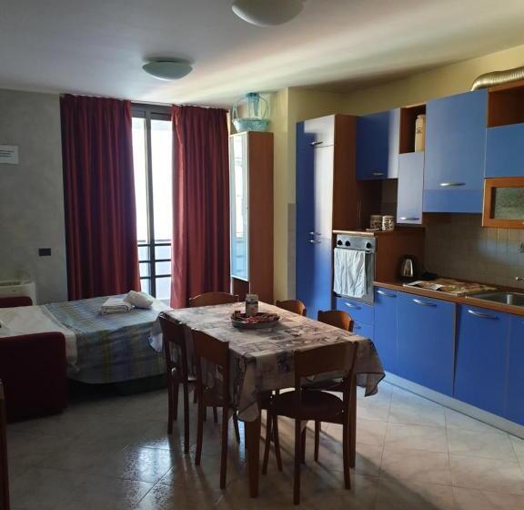 آپارتمان 1 خوابه با بالکن, Caravaggio Apartments