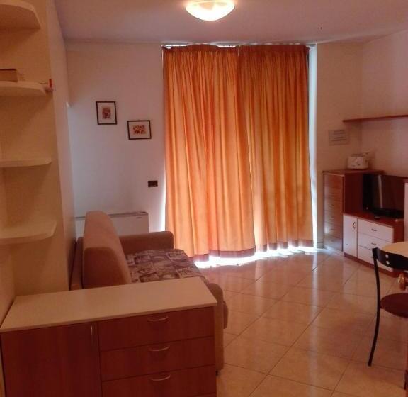 آپارتمان 1 خوابه با بالکن, Caravaggio Apartments