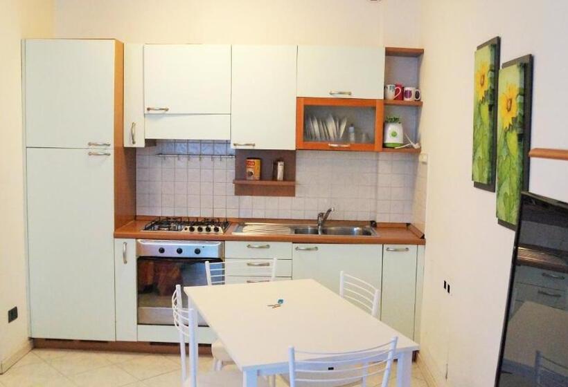 آپارتمان 1 خوابه با بالکن, Caravaggio Apartments