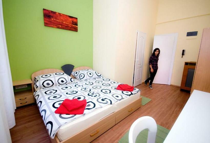 Номер Стандарт, Centrálom Apartman