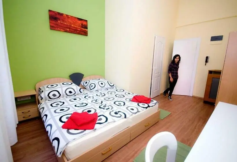 اتاق استاندارد, Centrálom Apartman