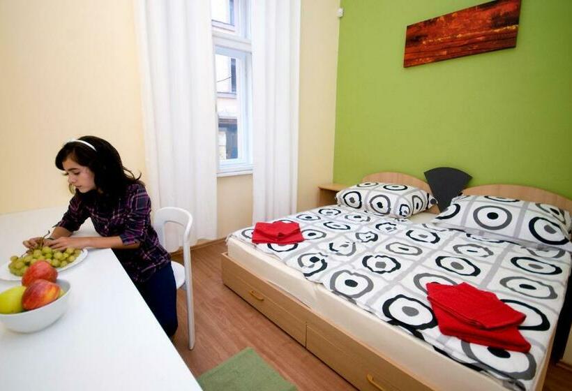 スタンダードルーム, Centrálom Apartman