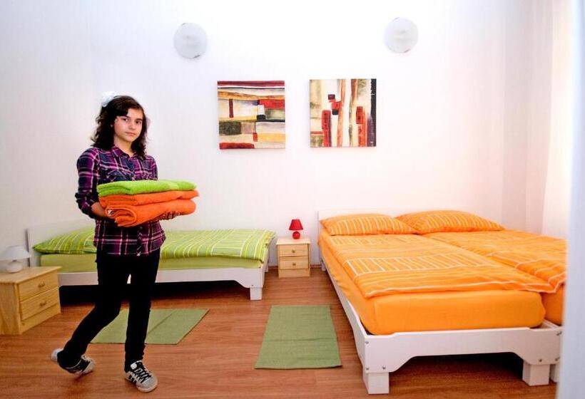 ファミリールーム, Centrálom Apartman