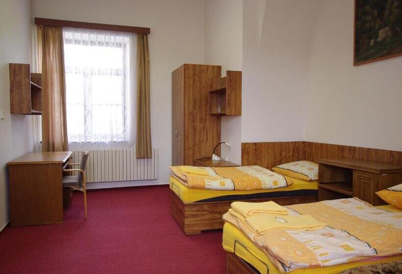 شقة 3 غرف, Koleje Zamecek