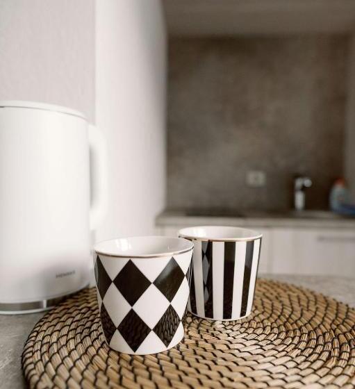 اتاق خانوادگی, Ošupio Vasarnamis