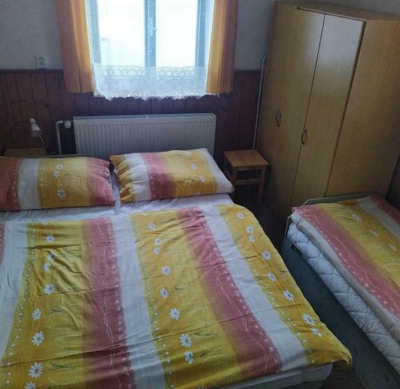 اتاق استاندارد سه نفره, Penzion Borovice