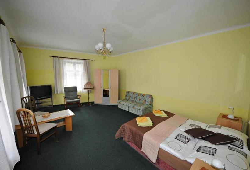 Апартаменты 1 Спальня, Penzion Kolbl