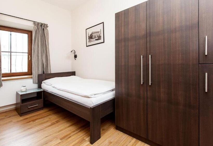 Апартаменты 3 Спальни, Penzion Onyx