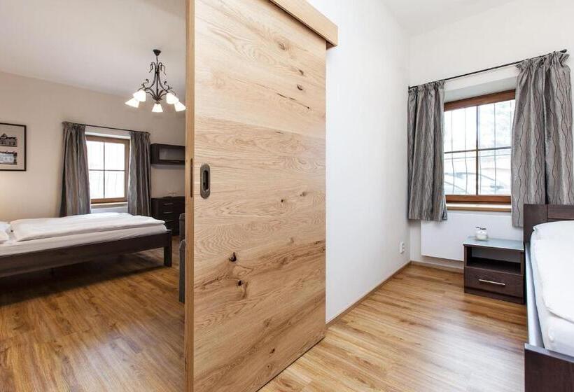 Апартаменты 3 Спальни, Penzion Onyx