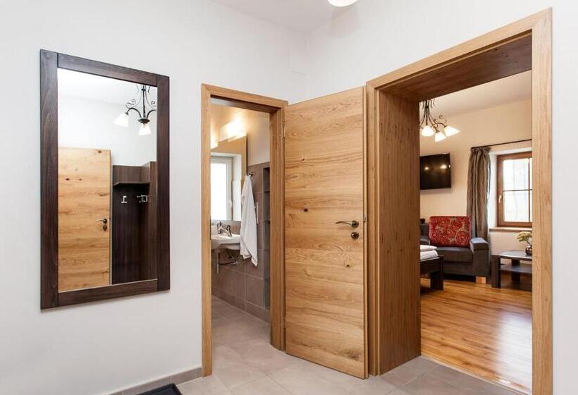 Апартаменты 3 Спальни, Penzion Onyx