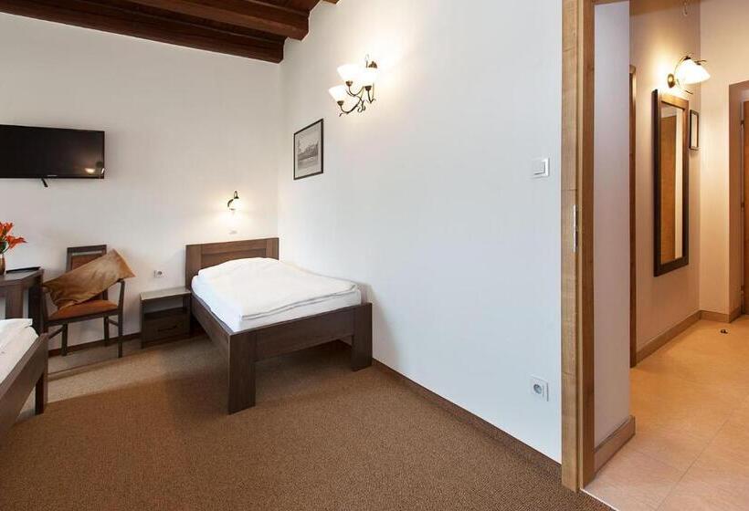 Трехместный Номер Deluxe, Penzion Onyx