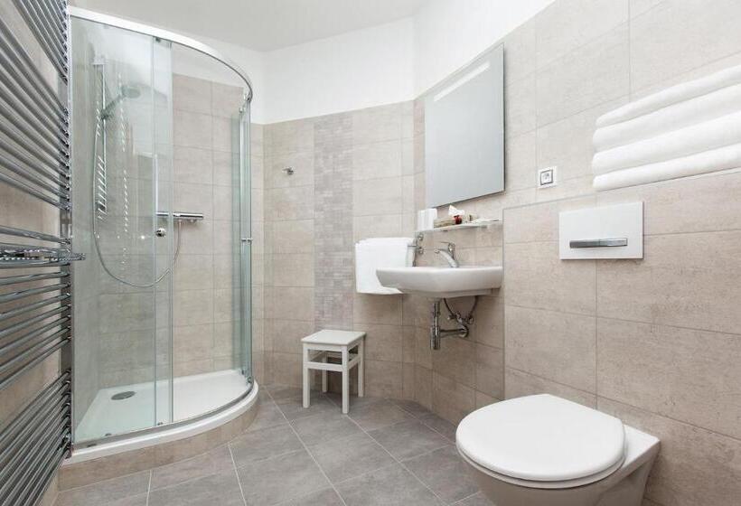 Трехместный Номер Deluxe, Penzion Onyx