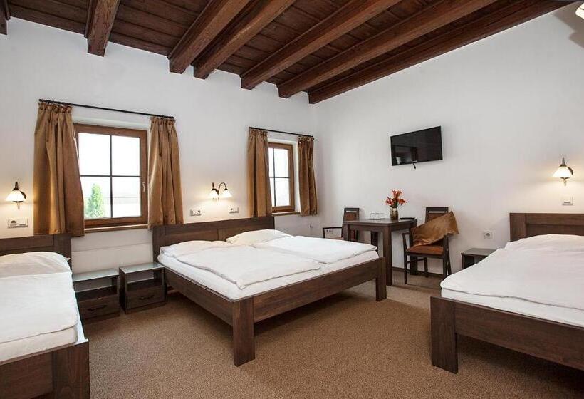 Четырехместный Номер Стандарт, Penzion Onyx