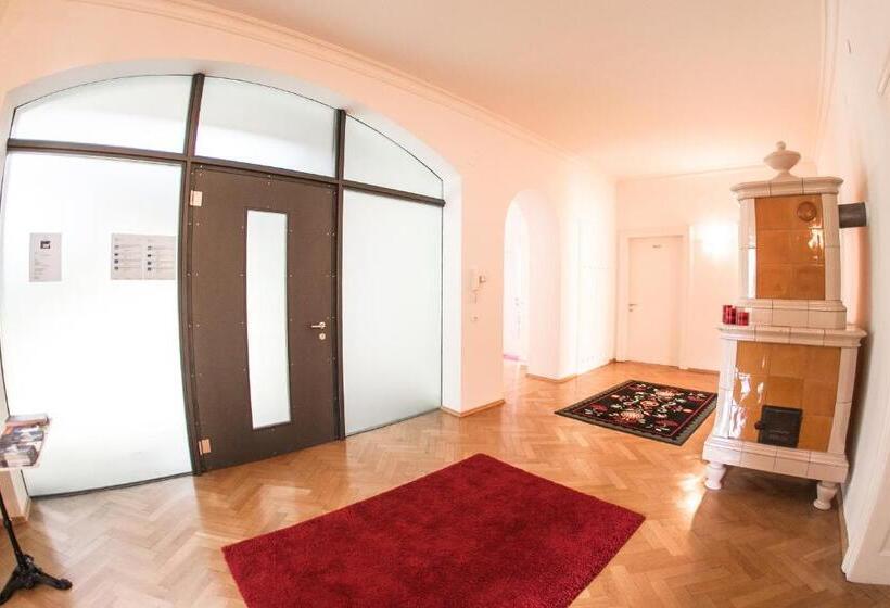 اتاق استاندارد با سرویس بهداشتی مشترک, Villa Anita Rooms