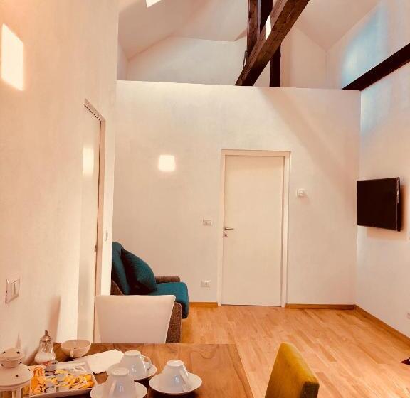 Deluxe Suite King Bed, Villa Anita Rooms