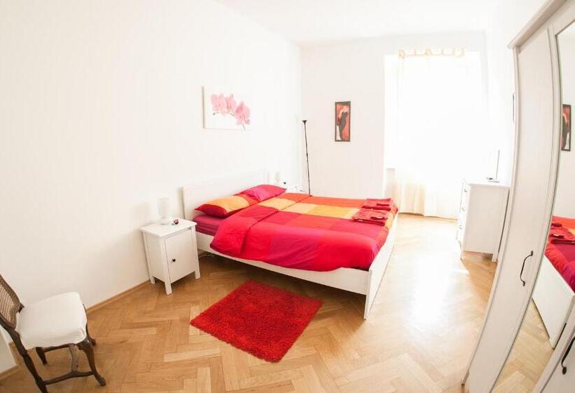 اتاق استاندارد با سرویس بهداشتی مشترک, Villa Anita Rooms