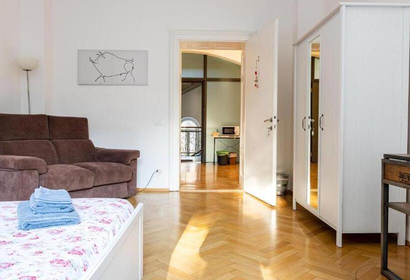 اتاق استاندارد با سرویس بهداشتی مشترک, Villa Anita Rooms