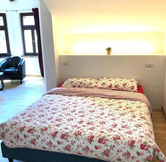 Deluxe Suite King Bed, Villa Anita Rooms