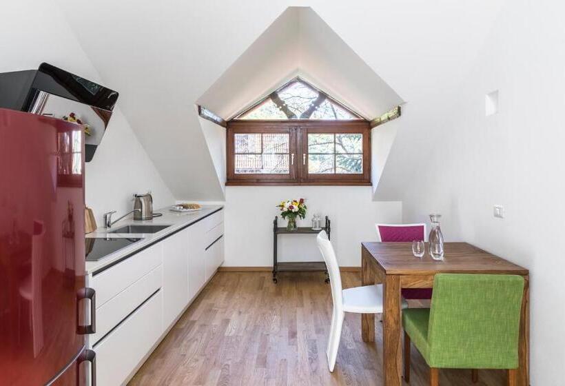 Deluxe Suite King Bed, Villa Anita Rooms