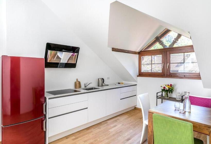 Deluxe Suite King Bed, Villa Anita Rooms