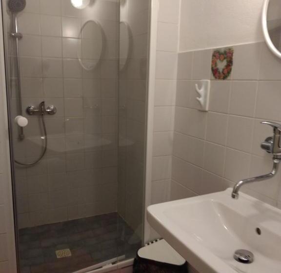 스탠다드 스튜디오, Pension Archa