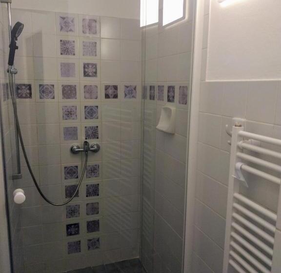 스탠다드 스튜디오, Pension Archa